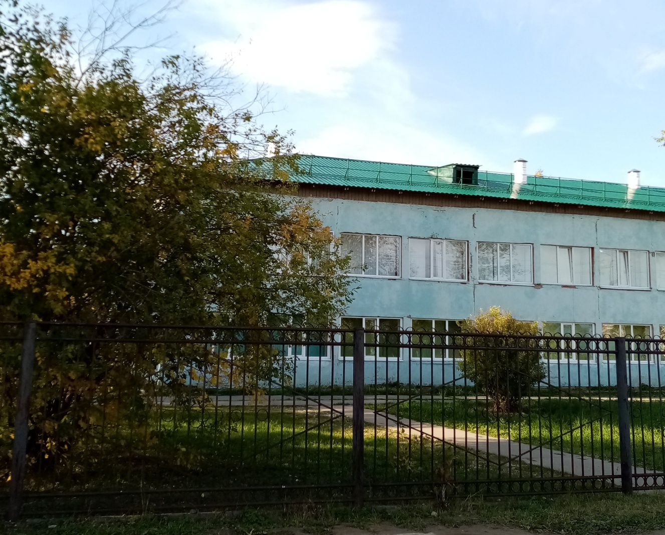 здание школы, находящееся по адресу ул. Гагарина д.14